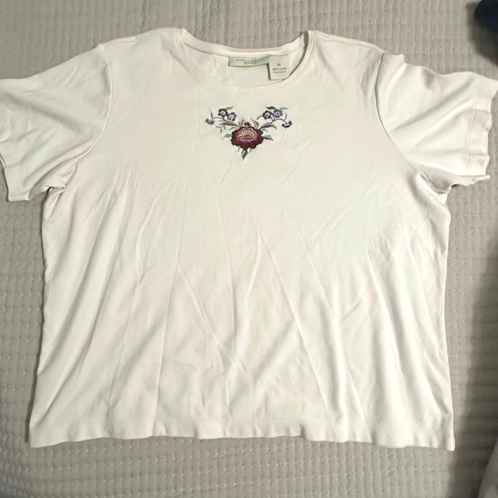 Appleseed's T-Shirt White Excellent Floral Embroidered Cotton Crew Neck 2X